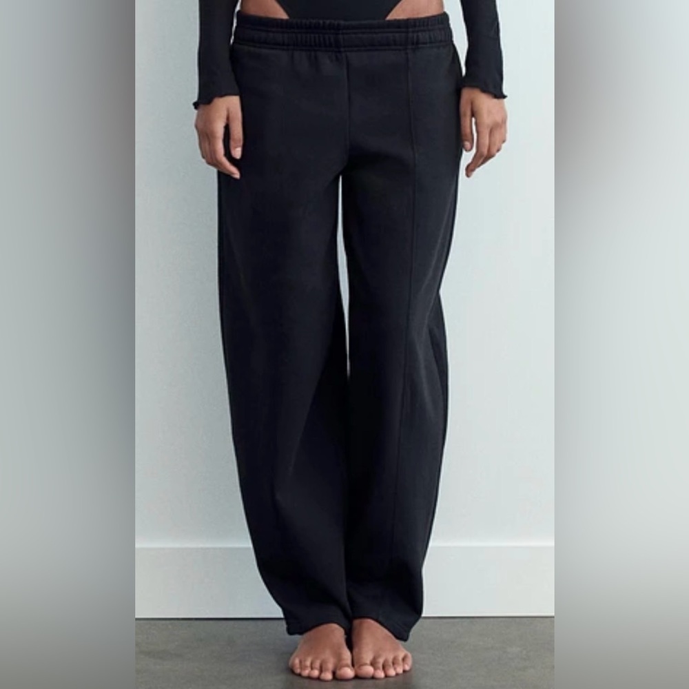 Zara Black Tapered Plush Sweatpants